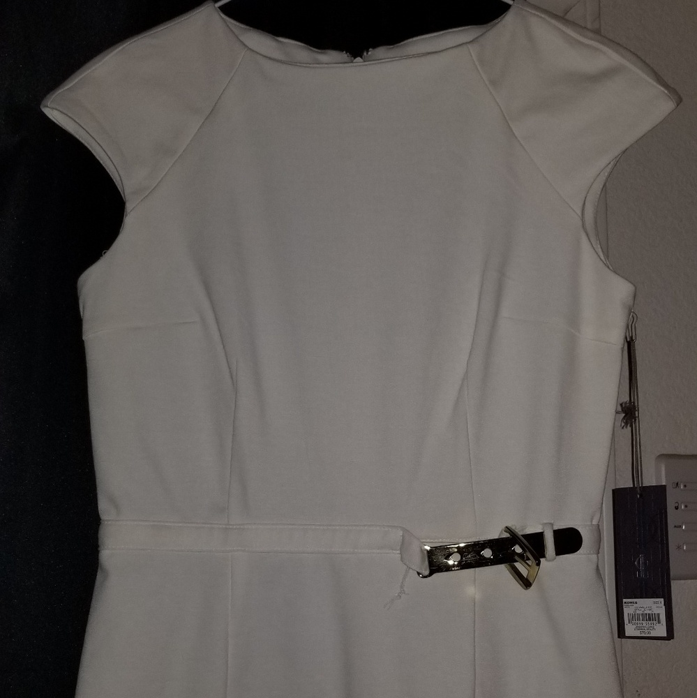 Sleeveless dress